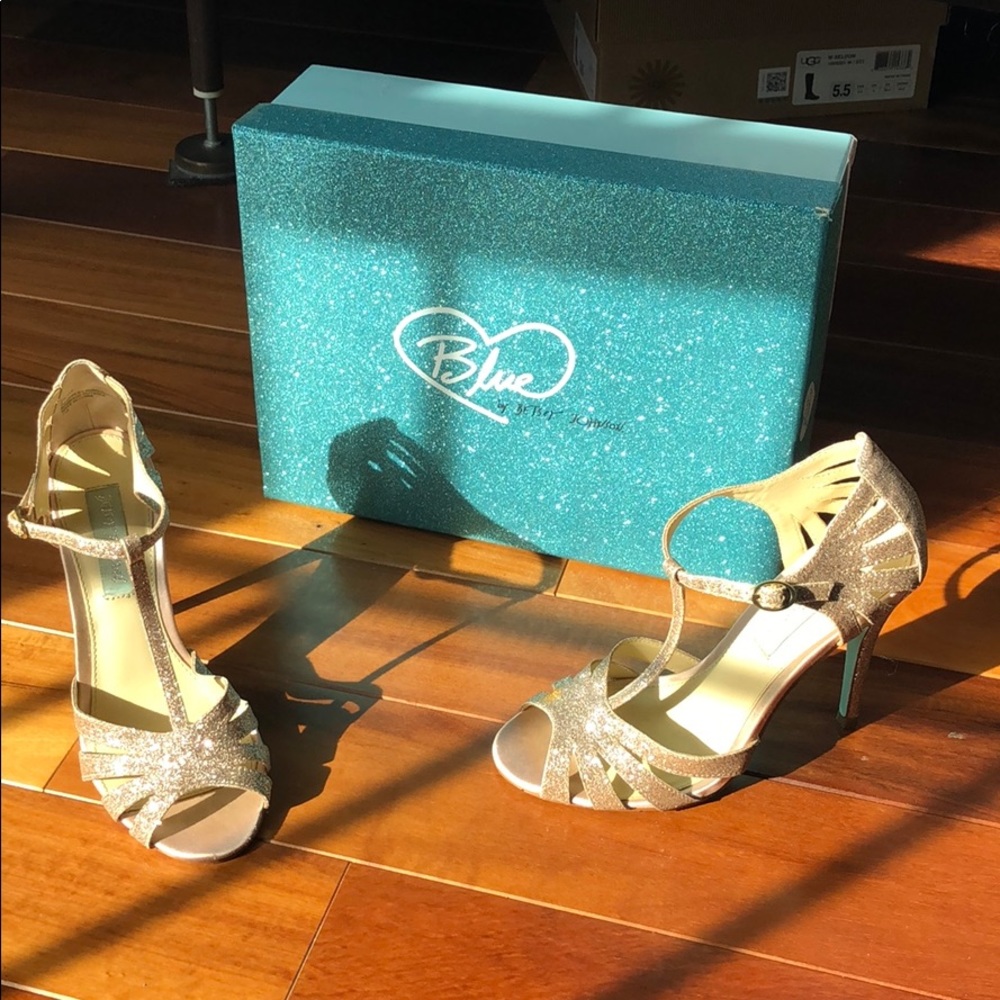 SPARKLY HEELS WITH BOX